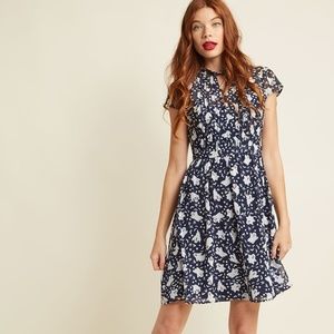 Modcloth Ghost Dress - Size Medium